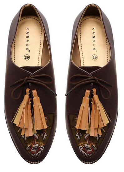 Brown Brogue Shoes With Tassels