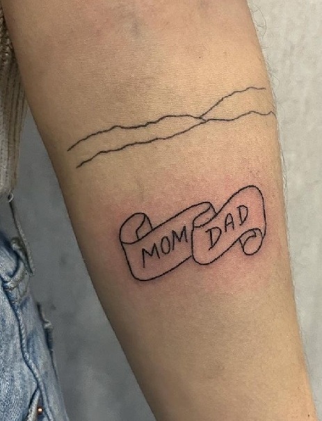 Mom And Dad Tattoo On Hand