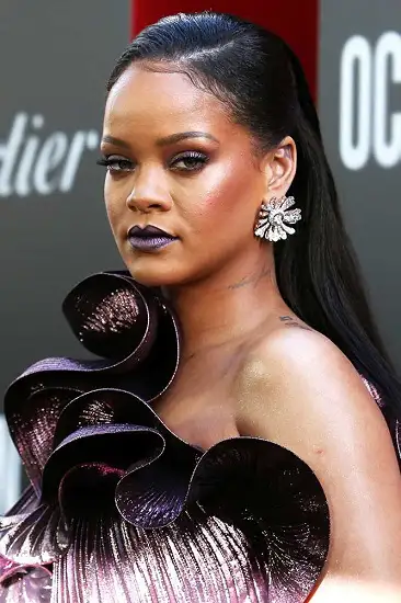 Rihanna wore a messy bun at the Oscars 2023