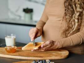 Bread During Pregnancy: Benefits and Nutrition