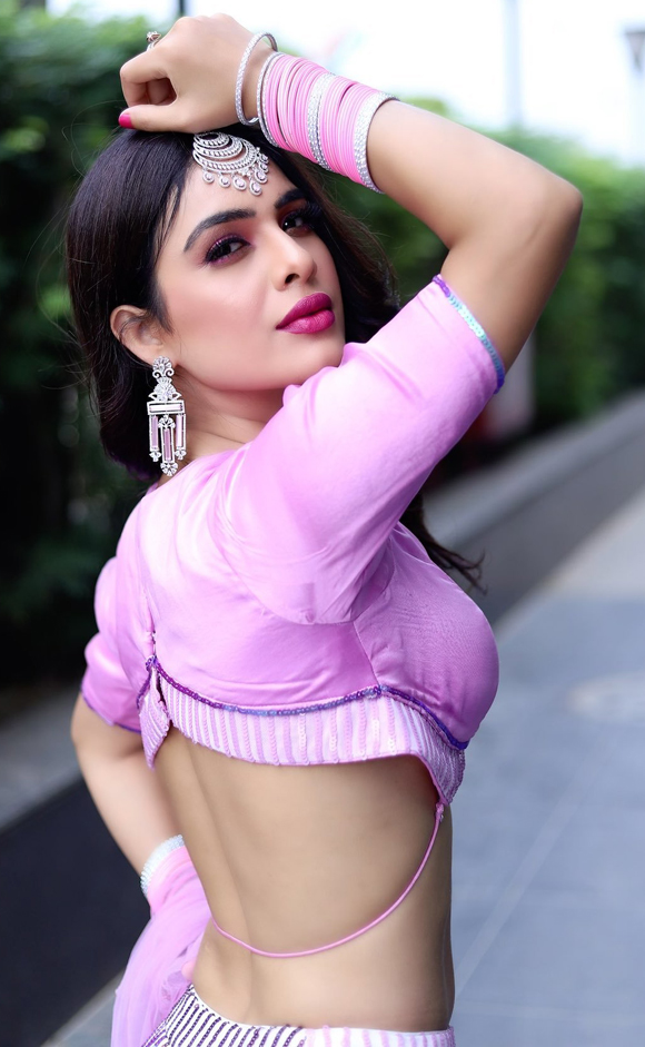 Indian Model Neha Malik