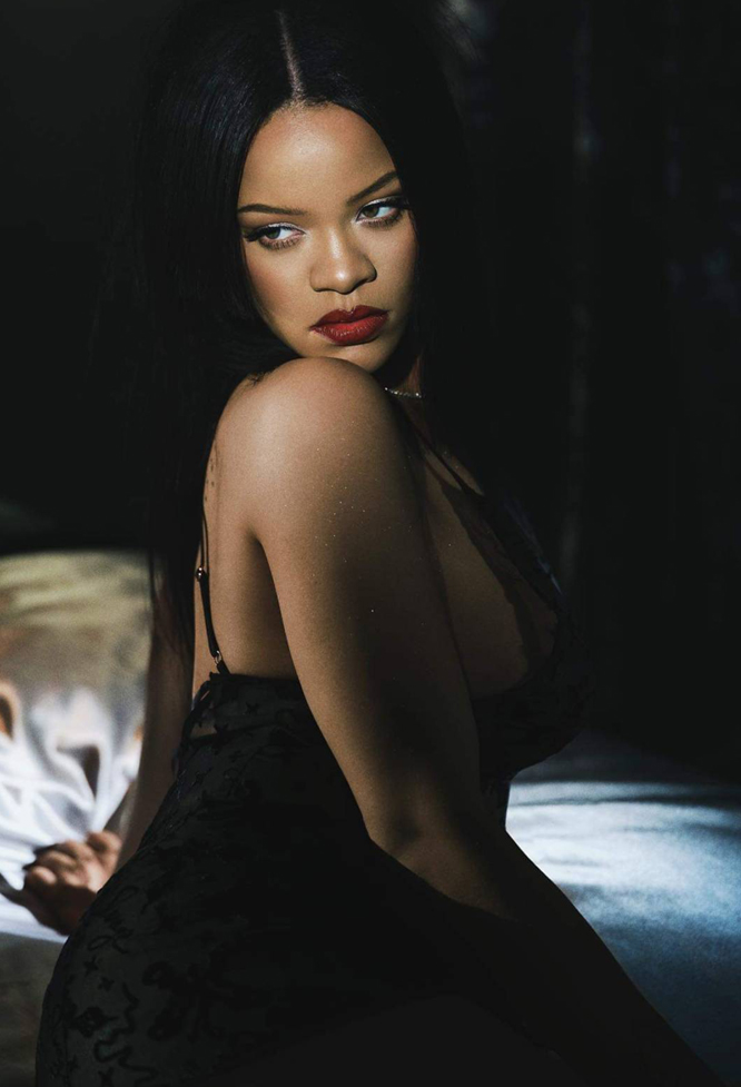 Rihanna 34