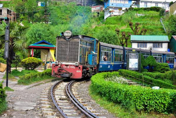 Darjeeling Best Places For A Honeymoon In India In September