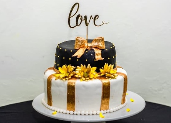 2 Tier Birthday Cake Design For Husband
