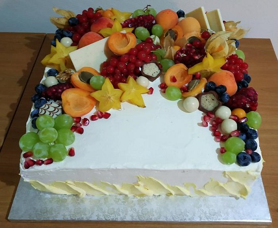 Aggregate more than 157 fruit fantasy cake - awesomeenglish.edu.vn