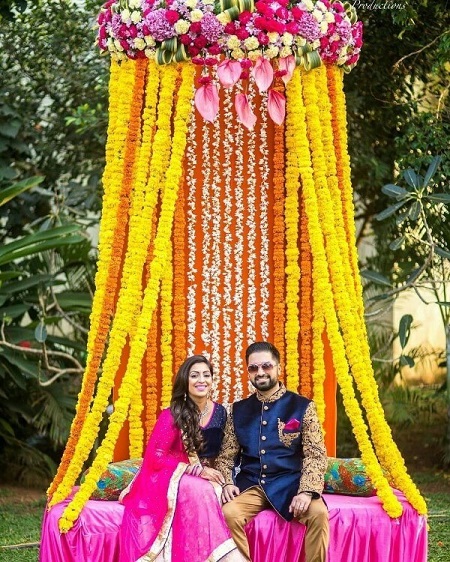 Mehendi Decoration With Bride And Groom