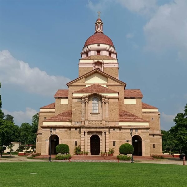 The Cathedral Church Of The Redemption Is The Best Church In Delhi