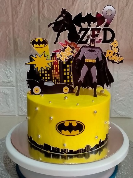 Superhero cake/ Spiderman birthday cake/ Batman cake/ Birthday cake, Food &  Drinks, Homemade Bakes on Carousell