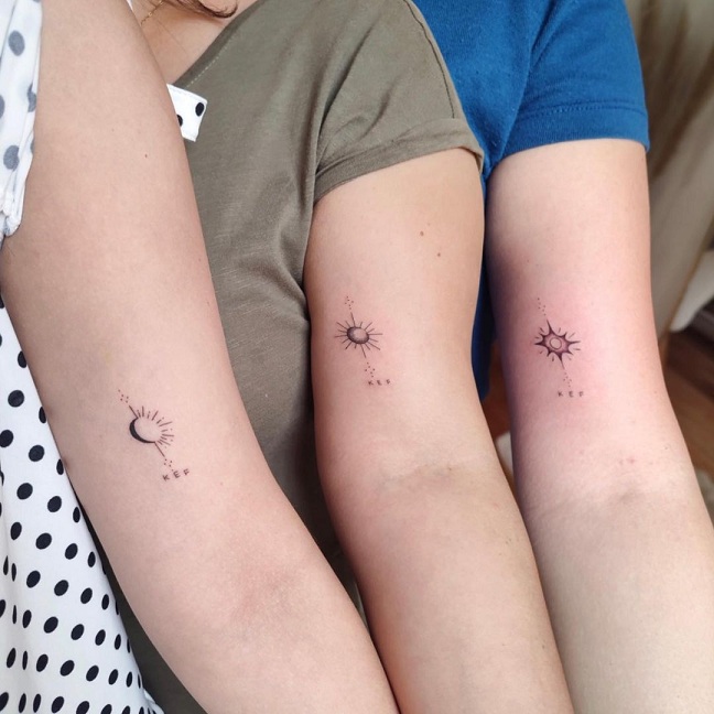 29 Stunning Sister Tattoos Ideas That You Would Love To Flaunt - Psycho Tats