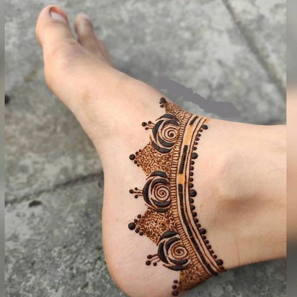 Extensive Henna For Ankle