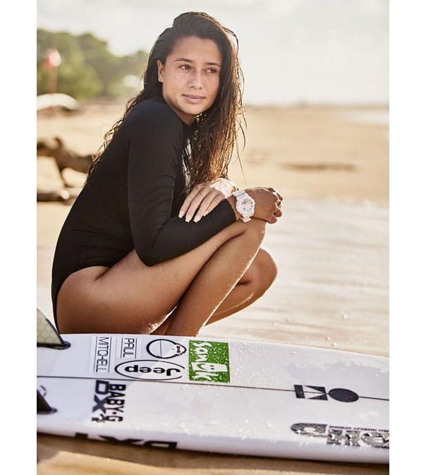 Hot Surfer Malia Manuel