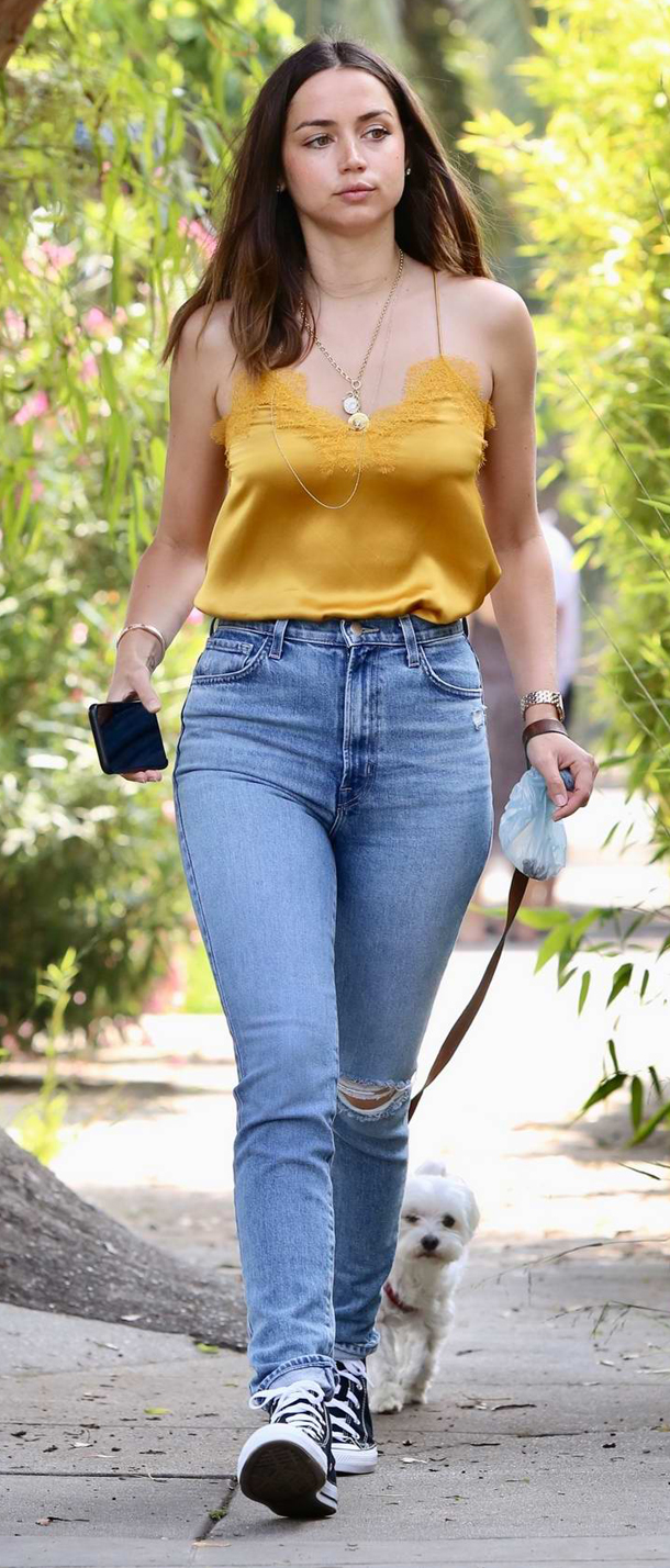 Ana In Jeans
