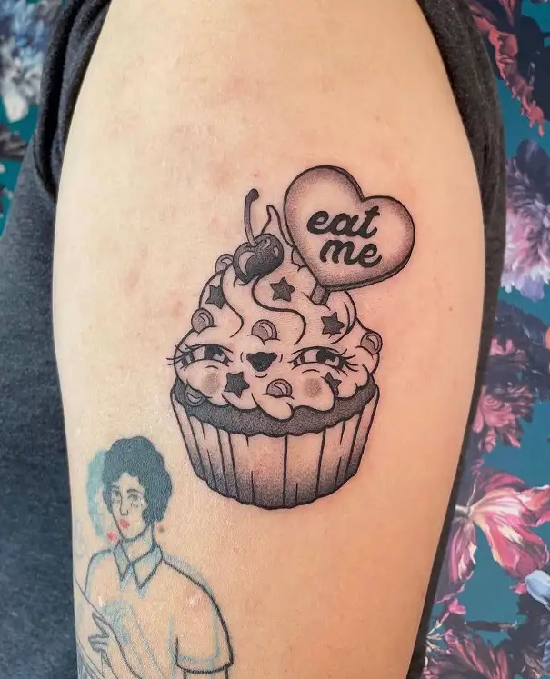 Tattoo muffin with cute eyes.jpg