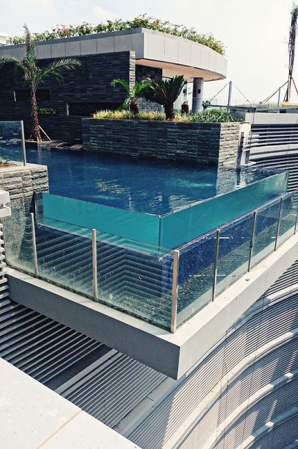 Sleek Rooftop Swimming Pool Design