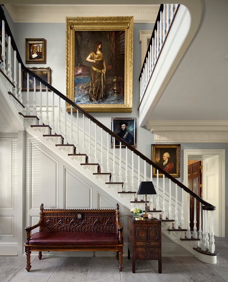 Victorian Staircase Decorating Ideas