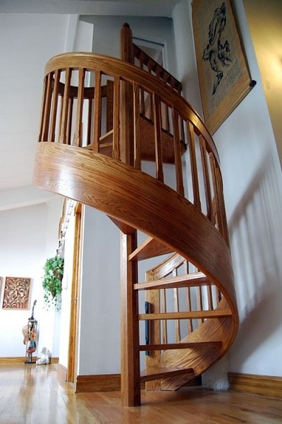 Round Wooden Stairs Design