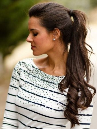 Curly Ponytail Hairstyles 20