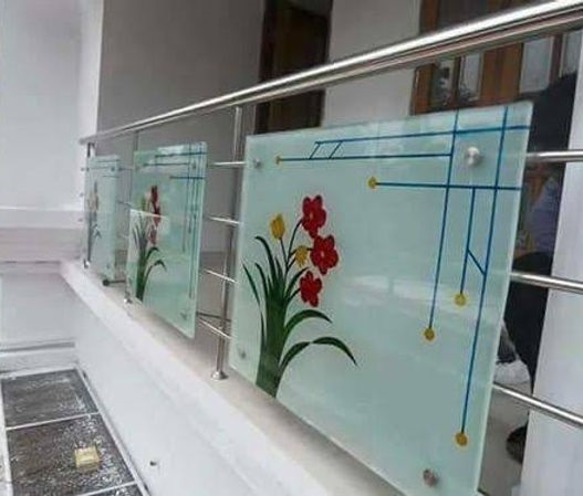 Floral Balcony Railing Glass Design