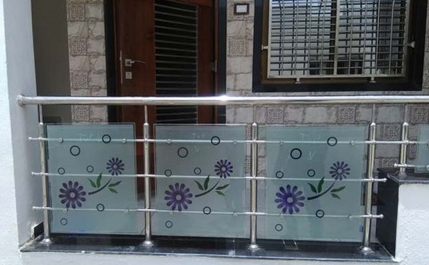 Purple Flower Glass Railing Design For Balcony