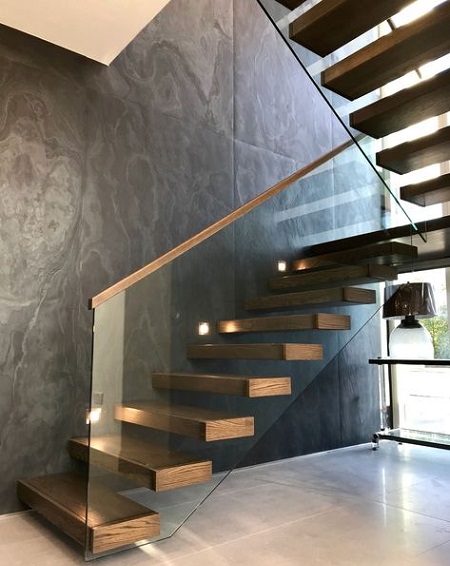 Staircase Railing With Glass Design