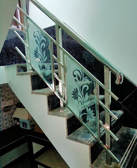 Glass And Steel Grill Design For Stairs