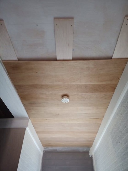 Plywood Plank Ceiling Design