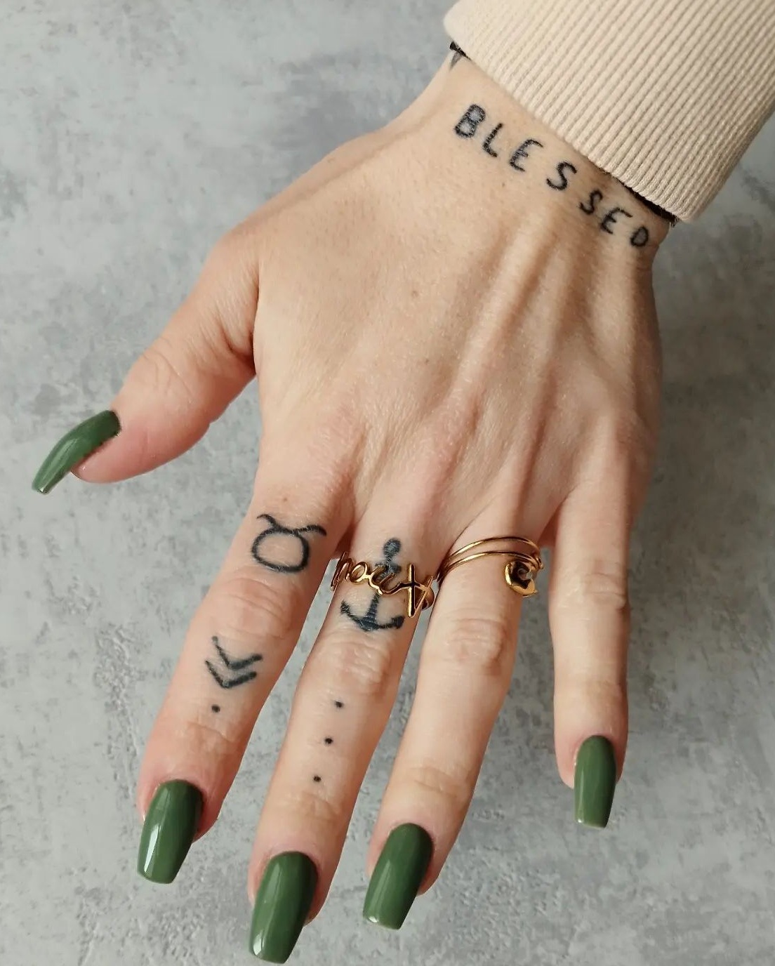 Tiny Tatts Kids - Earthworm Bracelet - Tiny Tatts Kids - Earthworm Bracelet  tattoo Temporary Tattoos | Momentary Ink