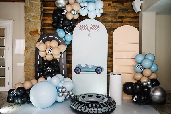 Car-Theme-First-Birthday-Party-Decoration2