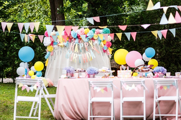 Outdoor-Garden-Party-for-One-Birthday