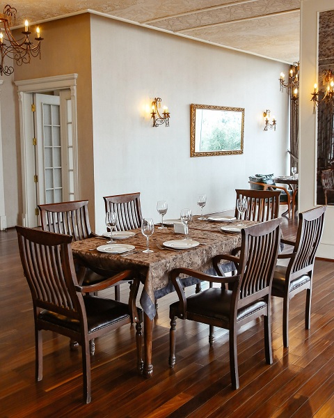 Elegant Wooden Dining Table Set
