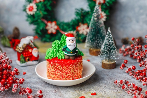 Mini Xmas Cake With Santa