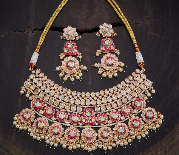 Heavy Kundan Necklace Set For Bridal