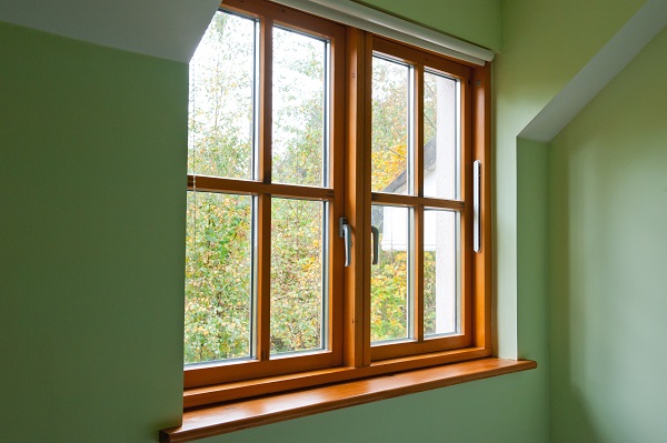 Wooden-Window-Design-with-Glass