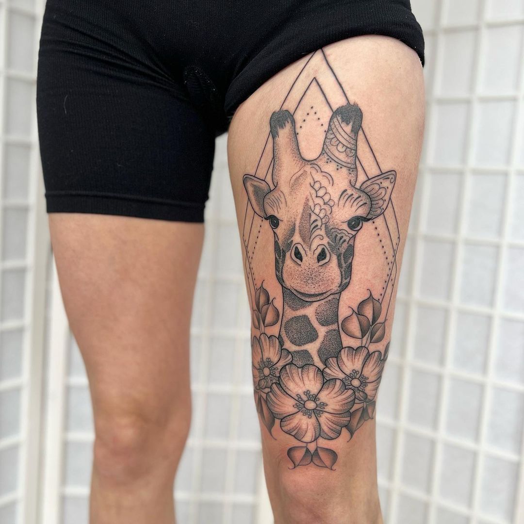 Realistic Giraffe Thigh Tattoo