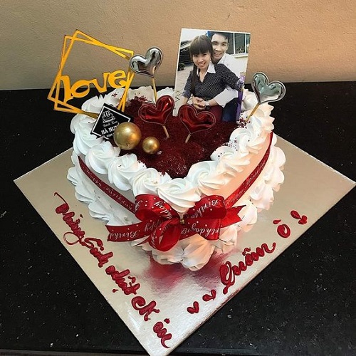 Romantic Cake For Boyfriend