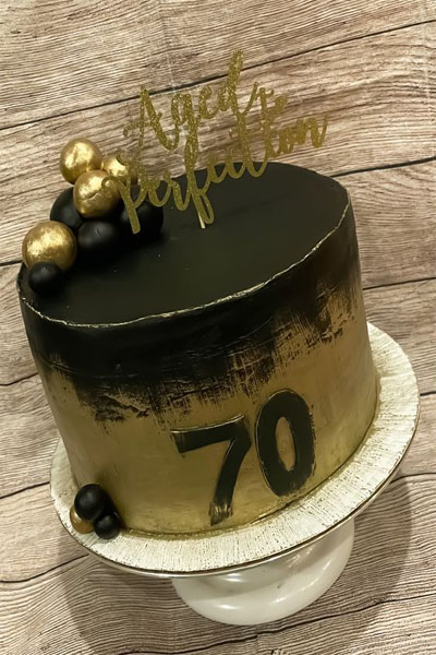 Black And Gold Seventy Cake For Men