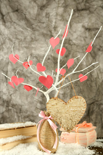 Valentine Tree Decorations For A Heartwarming Touch