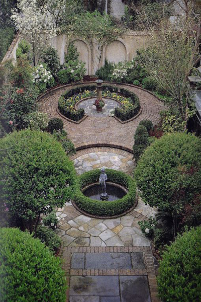 Victorian Garden Elegance